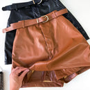 Shorts Saia Feminino em Courino Bolso Faca com Cinto Monise Ref. 1444